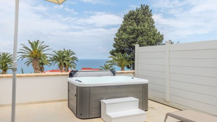 Junior Suite Jacuzzi
